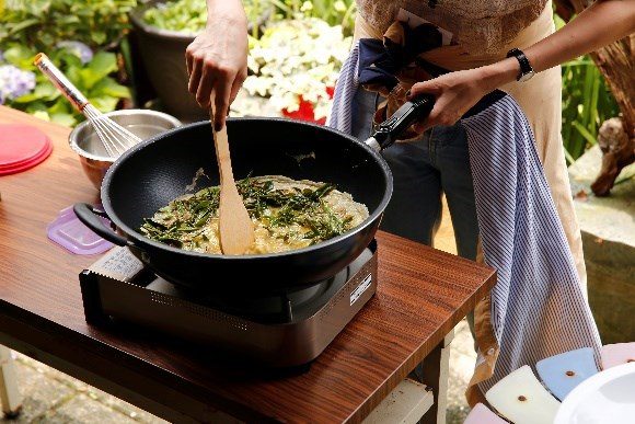 羽泰製茶廠：大鍋現炒